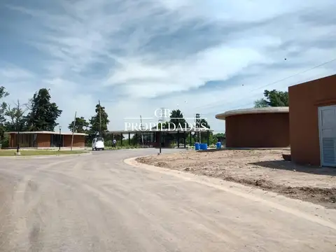 Terreno en Venta en Del Viso, USD 75.000