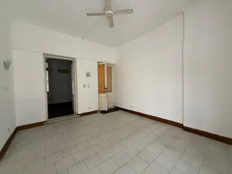Casa 5 ambientes con 1 baño
