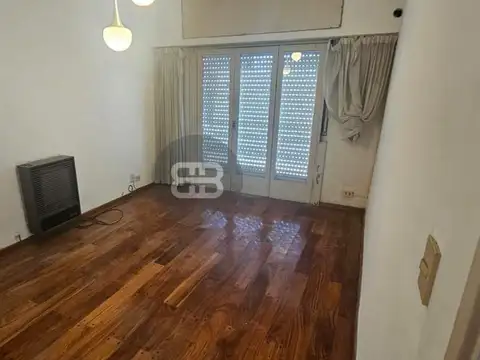 Depto Tipo Casa en Alquiler 50 años