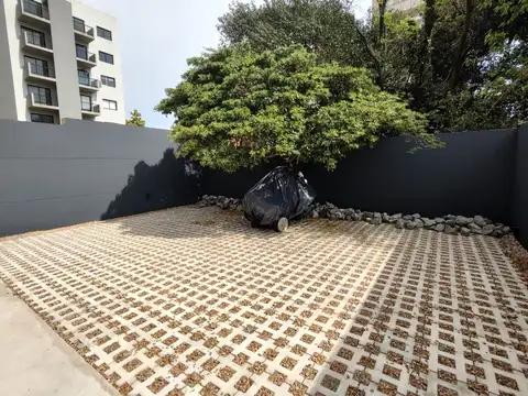 Venta de Cochera en Centro de Coronado