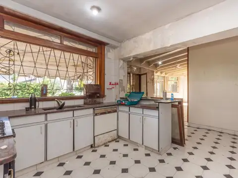 Casa en Alquiler con 1 cochera