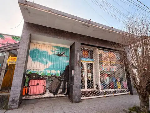 Local / Depósito en venta sobre lote propio