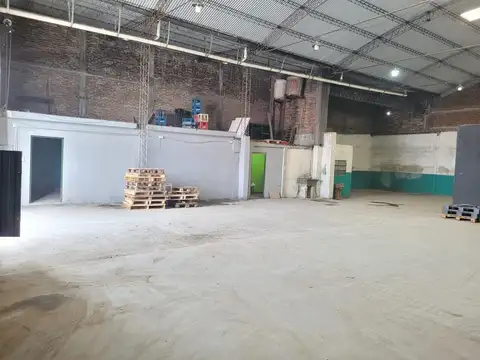 Importante Galpón sobre Camino Rivadavia, Ensenada