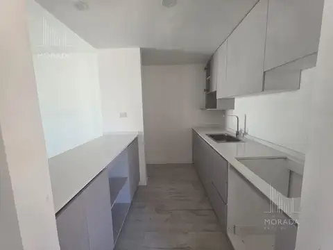 VENTA CASA DE 4 AMBIENTES EN CHIC VILLAGE