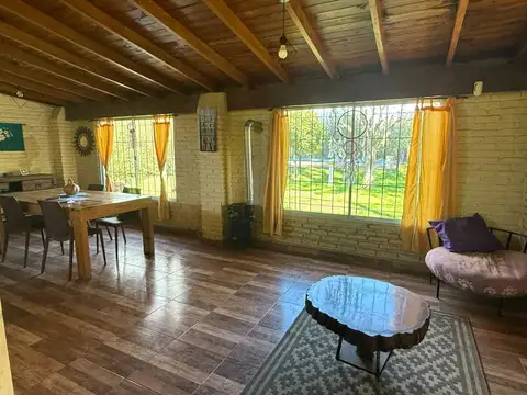 Casa 2 ambientes con 1 baño