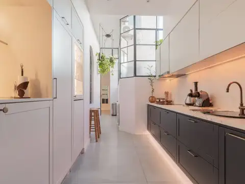 VENTA. DEPTO. 5 AMBIENTES. SEMIPISO. COCHERA. RECOLETA