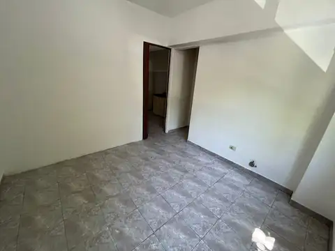 Lafuente 100, Piso 1