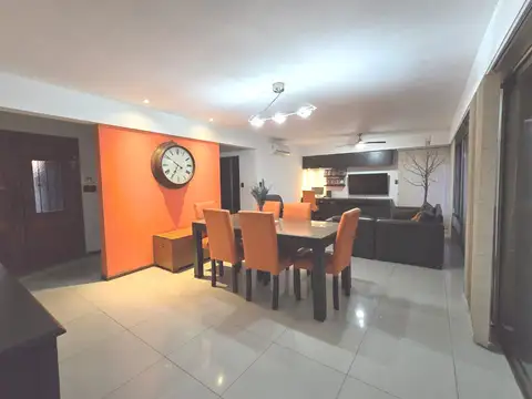Casa en Alquiler al Oeste
