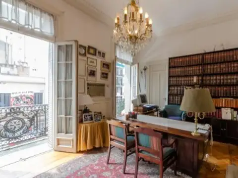 Departamento de Categoría Callao y Corrientes 11 ambientes