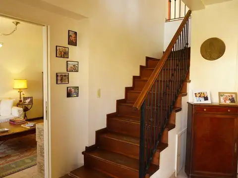 Casa en Venta con 4 cocheras
