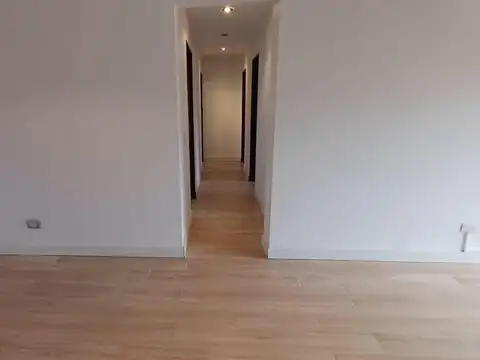Depto Tipo Casa en Alquiler de 3 ambientes
