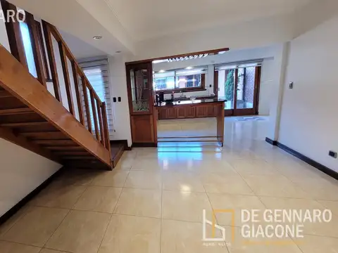 Casa 5 ambientes con 5 baños