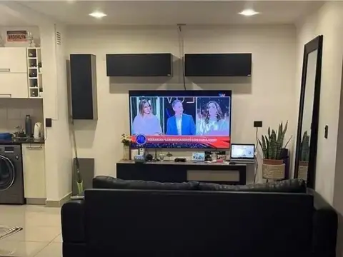 Depto Tipo Casa 4 ambientes con 2 baños