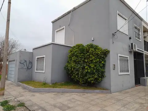 Depto Tipo Casa en Venta de 4 ambientes