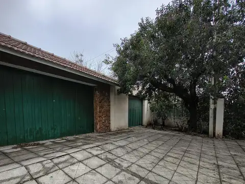 VENTA TERRENO CON   DEPOSITO EN TAPIALES