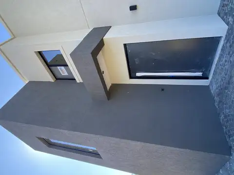 Casa en Venta con 4 cocheras