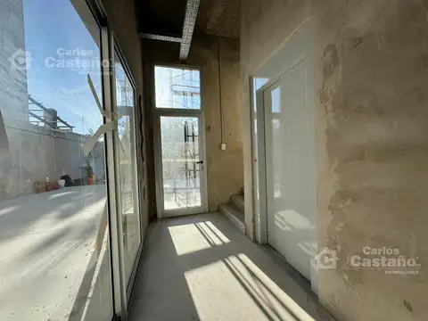 Oficina Monoambiente con 4 baños