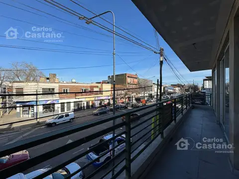Av. Bartolomé Mitre al 700