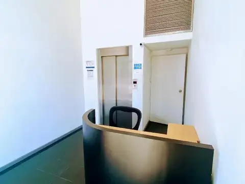Oficina en Alquiler al Este