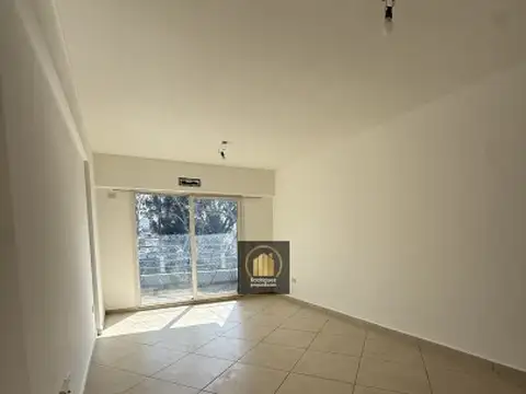 Avenida San Martín 5300, Piso 1