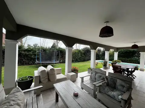 Casa a la venta en Solares del Talar