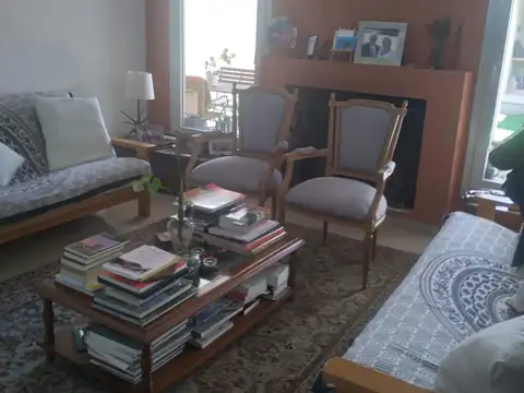 Casa en Venta con 4 cocheras