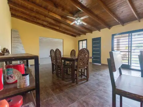Casa 3 ambientes con 2 baños