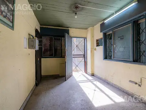 Gonzalez Castillo al 900