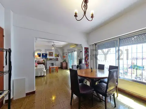 Venta PH/DEPTO. 3 Dormitorios con Cochera en Olivos -  Apto crédito.