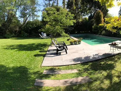 Casa 5 ambientes con 3 baños