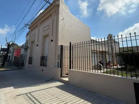 San Martin 1600