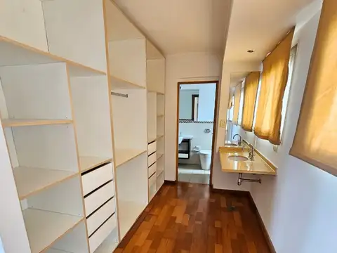 Departamento 5 ambientes con 3 baños