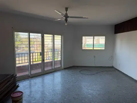 Depto Tipo Casa en Alquiler de 2 dormitorios