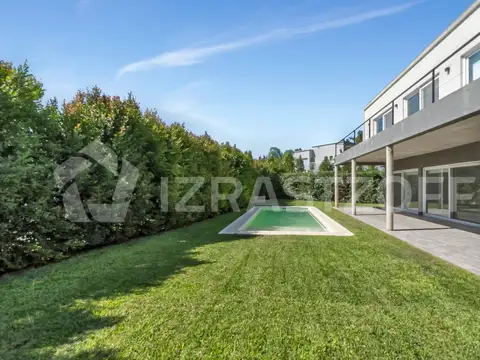 Casa en Alquiler de 4 dormitorios