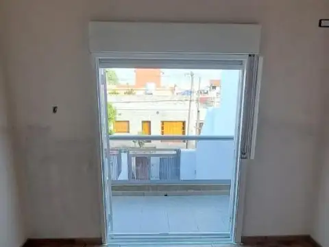 Depto Tipo Casa en Venta con 1 cocheras