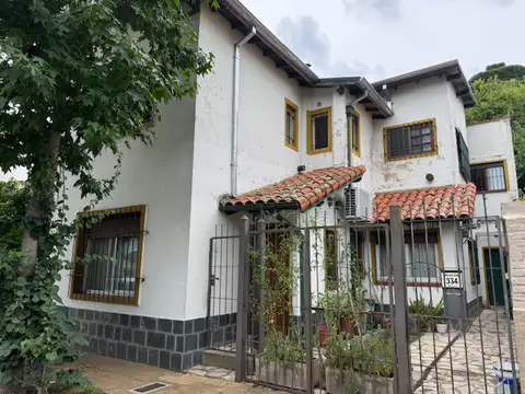 Muy lindo PH en venta Beccar de tres dormitorios y jardin propio apto credito