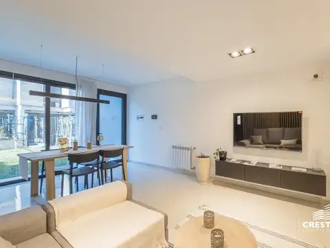 Depto Tipo Casa en Venta con 1 cocheras