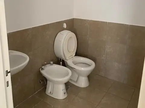Depto Tipo Casa en Alquiler en Alameda, $ 1.100.000