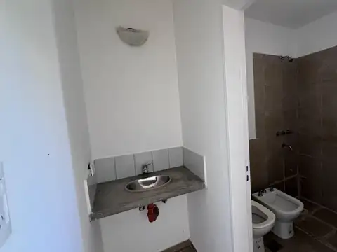 Depto Tipo Casa en Alquiler con 1 cocheras
