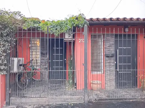 2 PH.  Tipo duplex. Entrada independiente. Al frente.