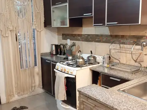 2 PH.  Tipo duplex. Entrada independiente. Al frente.