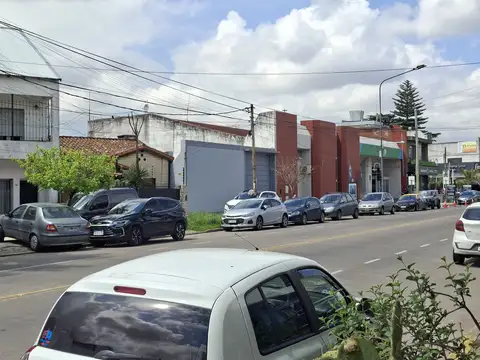 av bartolome mitre 400, Piso PB