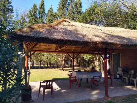 Casa 2 ambientes con 1 baño