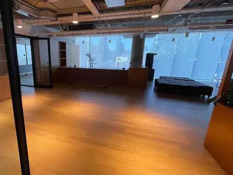 Oficina Monoambiente con 12 baños