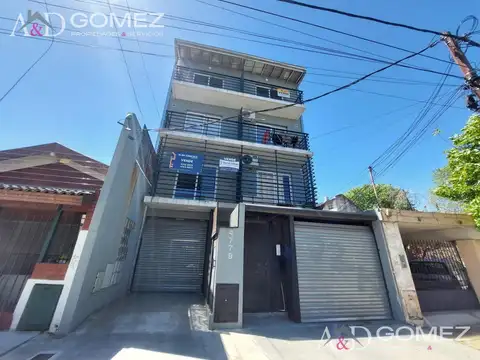 MUY AMPLIO Y LUMINOSO MONO AMBIENTE