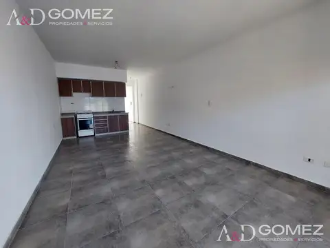 MUY AMPLIO Y LUMINOSO MONO AMBIENTE