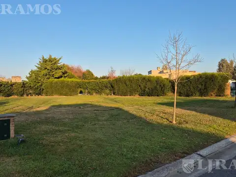 LOTE DE 822 M2 - INTERNO. NOR-ESTE. YA ESCRITURADO.
