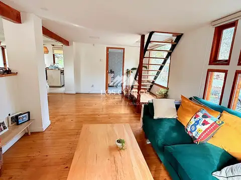 Casa en Venta con 3 cocheras
