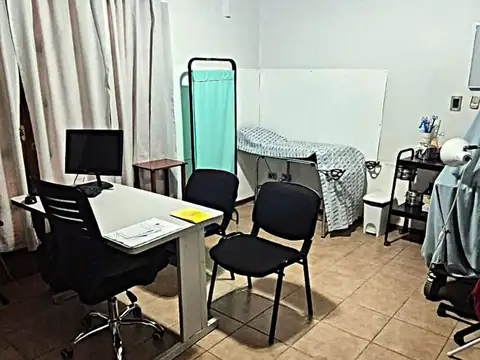 Casa 10 ambientes con 3 baños