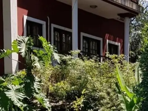 Quinta en Venta con 3 cocheras